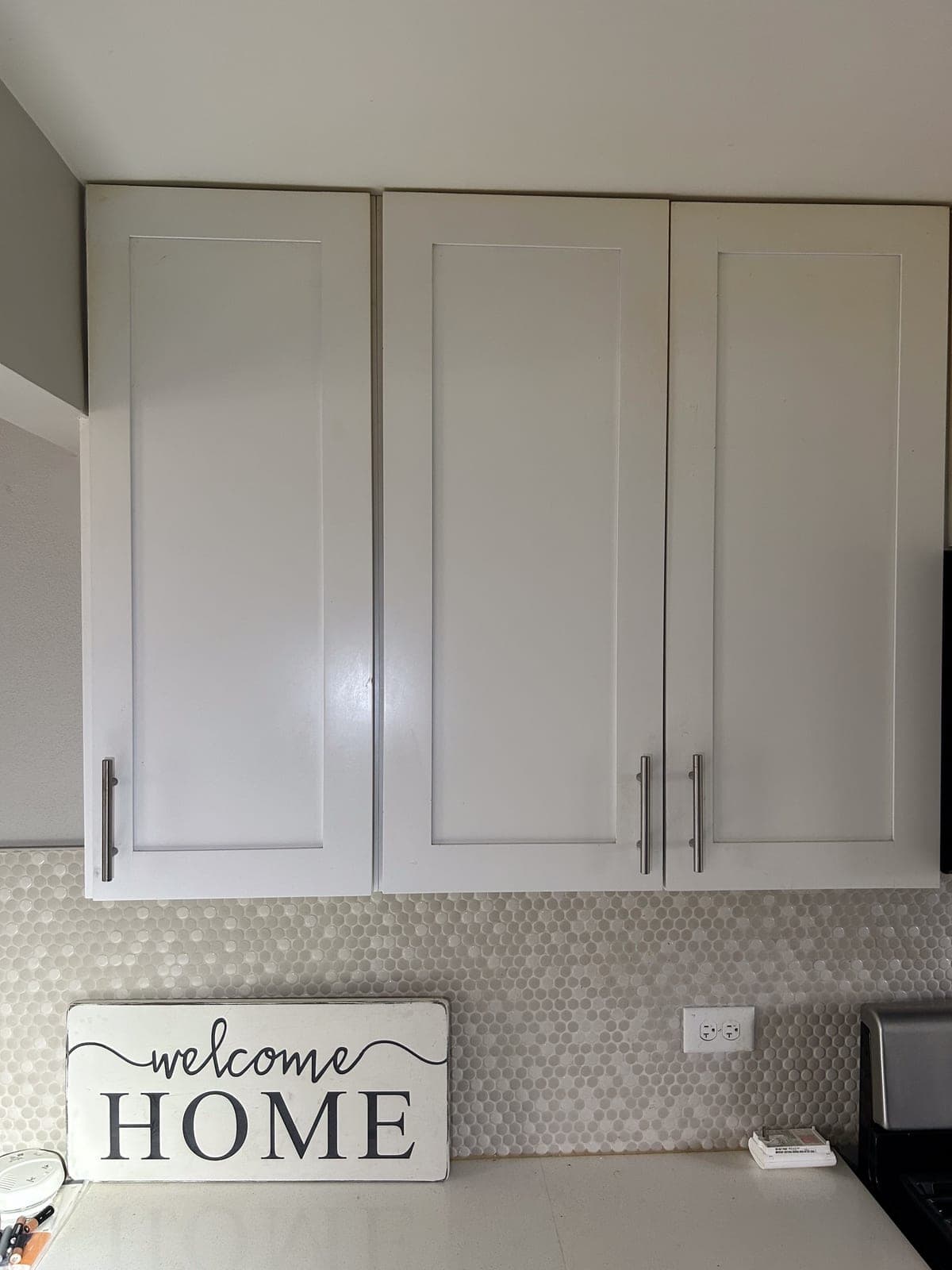 White Shaker Upper Cabinets - Kitchen